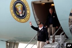 پرزیدنت ترامپ جمعه شب به کالیفرنیا سفر کرد.