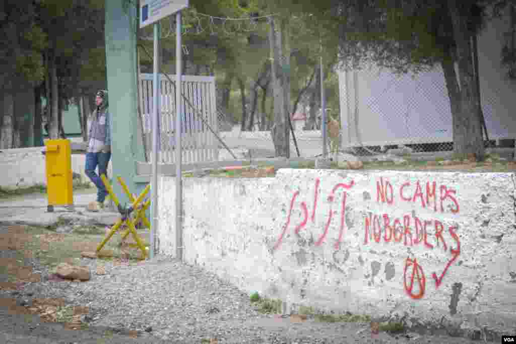 The entrance to Schisto camp, which is outside central Athens and near the port of Pireaus. (J. Owens for VOA)