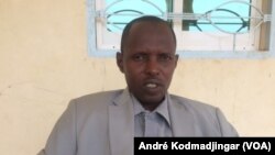 Mahamat Kerima Saleh maire de la commune du 9eme arrondissement de la ville de N'Djamena, Tchad, le 30 août 2018. (VOA/André Kodmadjingar)