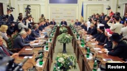 Ukraine Holds National Unity Talks