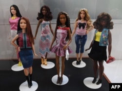 Purwarupa boneka Barbie di pusat desain Mattel di El Segundo, Los Angeles, 7 Desember 2018. Boneka ikonik itu akan menginjak usia 60 tahun.