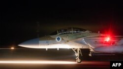 وزارت دفاع سوریه در بیانیه‌ای اعلام کرد که ۸ نظامی این کشور در پی حمله هوایی اسرائیل به حومه دمشق، پایتخت این کشور، زخمی شدند. اسرائیل مسئولیت انجام این حمله را بر عهده نگرفته است.