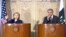 Ngoại trưởng Hoa Kỳ Hillary Clinton phát biểu tại cuộc họp báo chung với Ngoại trưởng Pakistan Shah Mahmood Qureshi, ngày 19/7/2010