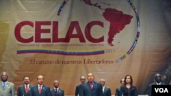 Pembukaan KTT dua hari para pemimpin Amerika Latin, yang meresmikan blok regional baru Community of Latin American and Caribbean States [CELAC] di Caracas, Venezuela (2/12).