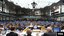 តំណាង​មក​ពី​ជិត​២០០​ប្រទេស​បាន​មក​ដល់​ក្រុង​ Bonn ប្រទេស​អាឡឺម៉ង់ ដើម្បី​រៀប​រៀង​សន្ធិសញ្ញា​បម្រែ​បម្រួល​អាកាសធាតុ​ថ្មី​។