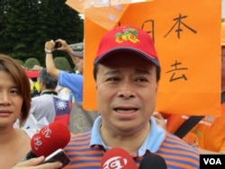 亲民党副秘书长刘文雄 (美国之音记者 张永泰拍摄)