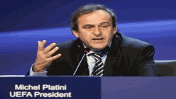 Presiden UEFA Michel Platini Selasa (3/12) mengatakan, penentuan pemenang gelar Ballon d'Or “merupakan pilihan sulit (foto: dok).

