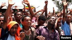 ፋይል - የመድረክ ደጋፊዊች በኦሮምያ ክልል ሰልፍ በተሳተፉበት ጊዜ የተነሳ ፎቶ እአአ 2010