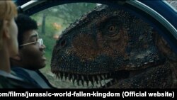 JURASSIC WORLD: FALLEN KINGDOM