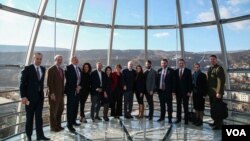 ამერიკელი სენატორები საქართველოს პრეზიდენტის სასახლეში