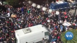 Contestation en Algérie : des milliers de personnes défilent à Alger