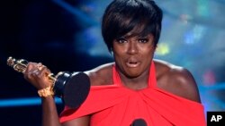 وایولا دیویس، برندۀ جایزۀ بهترین هنرپیشۀ زن