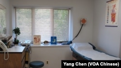 美国医生诊室(美国之音杨晨拍摄) 