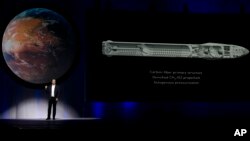 Pendiri SpaceX Elon Musk menngungkapkan visinya untuk mengirim orang ke Mars dalam Kongres Astronautika Internasional ke-67 di Guadalajara, Meksiko (27/9). (AP/Refugio Ruiz)