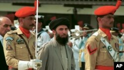 آقای حکمتیار در حکومت انتقالی مجاهدین افغانستان سمت صدراعظم را داشت