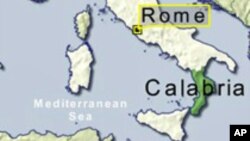 Ces biens confisqués à la mafia ont pour finalité de profiter à la société, l'Italie fêtant cette année les dix ans d'une loi stipulant leur "vocation sociale".