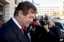 Paul Manafort, President Donald Trump's former campaign chairman, departs Federal District Court in Washington, Nov. 2, 2017.