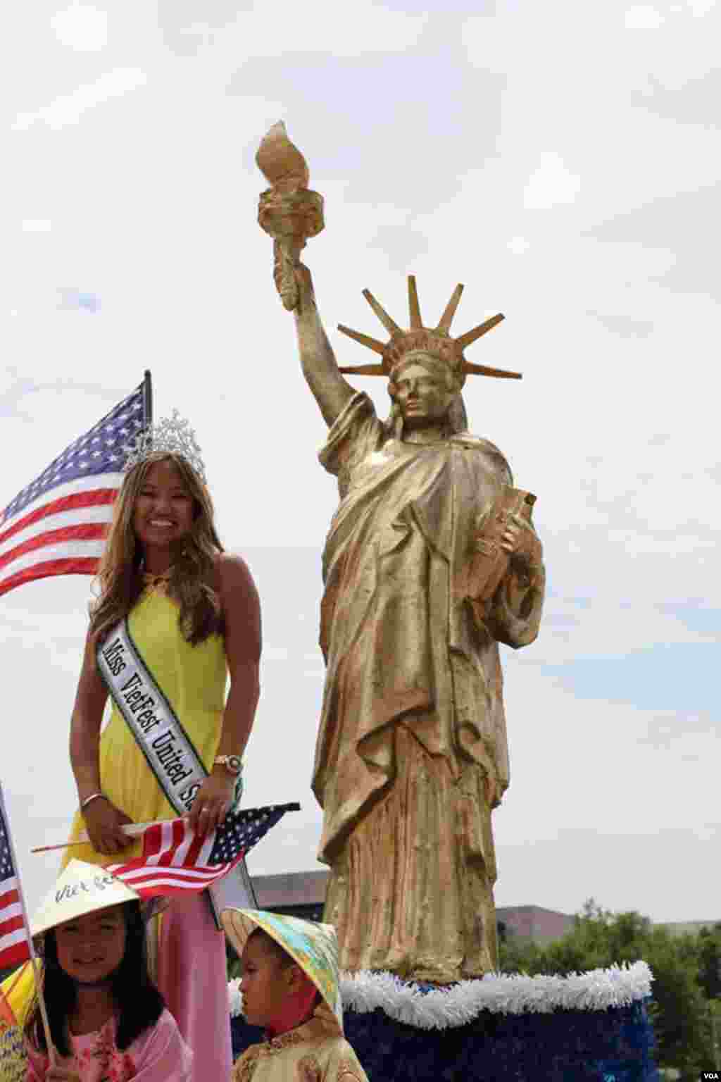 Ameerikaan Harra Guyyaa Walabummaa Ishee Waggaa 243ffaa Ayyaaneffattaa Jirti