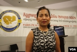 អ្នកស្រី រ៉ានី លូហ្ស៊ីនស្គី អនុ​ប្រធាន​អង្គការ​ខ្មែរ-អាមេរិកាំង ដើម្បី​សិទ្ធិមនុស្ស​និង​ប្រជាធិបតេយ្យ។ (ចាប ចិត្រា/VOA)