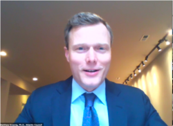 前五角大楼和中央情报局战略安全专家克洛宁(Mathew Kroenig)（传统基金会2020年5月5日视频截图）