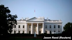 Pošto se na izborima za Kongres 2018. kandidovao rekordan broj žena, mnogi se pitaju da li bi žena mogla da uđe i u Belu kuću 2020.