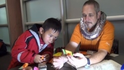With Origami, Unfolding His Way to a Better Life