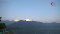 آرٹیکل 370 کے خاتمے کا ایک سال: کشمیری وی لاگر پابندیوں سے تنگ