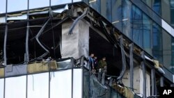 지난 30일 드론 공격을 받은 모스크바의 한 초고층 건물.