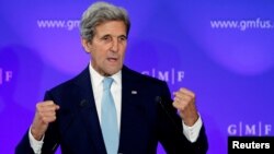 U.S. Secretary of State John Kerry delivers a speech on the transatlantic relationship at the Concert Noble in Brussels, Belgium, Oct. 4, 2016.