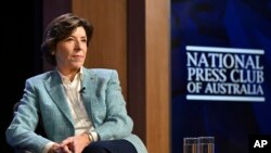 法国外交部长凯瑟琳·科隆纳（Catherine Colonna）2023年12月4日在堪培拉澳大利亚记者俱乐部发表讲话。（美联社）