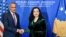 Ričard Verma, zamenik američkog državnog sekretara i Vjosa Osmani, predsednica Kosova (Foto: Kosovo presidency)