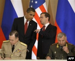 Birgalikda dunyo yadro raketalarining 95 foiziga egalik qiluvchi Rossiya va AQSh o'tgan yili zaxiradagi strategik qurollarni kamaytirishga kelishib oldi