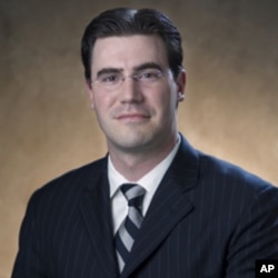 “教室外”首席执行官巴斯提德