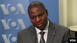 Le président français François Hollande sera reçu par le président centrafricain Faustin-Archange Touadéra, ici en photographie dans les locaux de VOA à New York, le 21 avril 2016. (VOA/ M. Besheer and C.Forcucci)