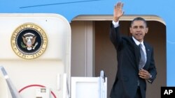 Presiden Barack Obama berangkat untuk melakukan lawatan ke tiga negara Asia (17/11).