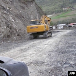 挖土机最后也走了