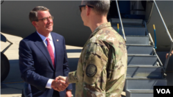 Ashton Carter à Bagdad (18 avril 2016)