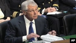 5일 척 헤이글 국방장관이 미국 의회에서 증언하고 있다.