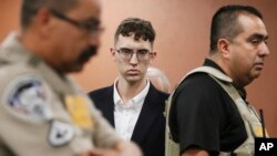 ARHIVA - Osuđeni za napad u prodavnici Volmart u Teksasu, patrik Krusijus u sudnici u Teksasu (Foto: Briana Sanchez/The El Paso Times via AP)