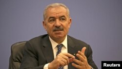 Perdana Menteri Palestina Mohammed Shtayyeh berbicara di Tepi Barat, Selasa 9 Juni 2020. 
