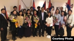 Cambodia’s former opposition leader, Sam Rainsy, is pictured with Cambodian supporters in Tokyo, Japan, Tuesday, April 10, 2018. (Courtesy photo)