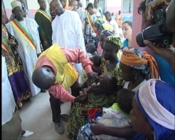 FILE - Nigerian refugees fleeing from the Islamist militant sect Boko Haram take shelter at the camp in Menowo refugee camp in Mayo Tsanaga Division, Cameroon, March 2014. (Moki Edwin Kindzeka/VOA)