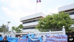 ប្រទេស​ចិន​ជា​ប្រទេស​តែ​មួយ​គត់​ដែល​បាន​សង់​ទំនប់​ទឹក​វារី​អគ្គិសនី​ នៅ​លើ​ដង​ទន្លេ​មេគង្គ​នៅ​ភាគ​ខាង​លើ។​ 