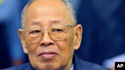 អៀង ​សារី ​អតីត​ឧបនាយក​រដ្ឋ​មន្ដ្រី ​និង​ជា​រដ្ឋមន្ត្រី​ការបរទេស​ខ្មែរក្រហម​