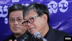 រូបឯកសារ៖ លោក​សុន ឆ័យ តំណាង​រាស្រ្ត​គណបក្ស​សង្រ្គោះជាតិ​ថ្លែង​ទៅ​កាន់​អ្នកសារព័ត៌មាននៅ​ព្រឹកថ្ងៃច័ន្ទ ទី​០៥​ ខែ​កញ្ញា ឆ្នាំ​២០១៦​ នៅ​រាជធានី​ភ្នំពេញ​ អំពី​ខណៈ​ការដង្ហែរញតិ្ត​របស់​គណបក្សសង្រ្គោះជាតិ​ទៅដាក់តាមស្ថានទូតនានា​ប្រចាំ​នៅកម្ពុជា។​(ឡេង ឡែន/VOA)