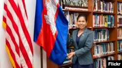 Chen Sopheap, founder and managing director of Keiy Tambanh Khmer, a silk-based clothing enterprise, at the U.S. Embassy in Phnom Penh, Cambodia, Sept. 10, 2018. (Rick Albertson, U.S. Embassy in Cambodia)