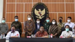 Menko Polhukam saat menggelar konferensi pers soal perkembangan kinerja TGPF Intan Jaya di Jakarta, Selasa (13/10). Foto: Kemenko Polhukam