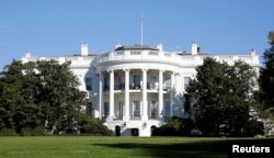 미국 워싱턴 DC의 백악관 건물.
