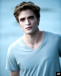 Robert Pattinson stars in "The Twilight Saga: Eclipse"
