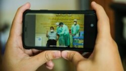 លោក​នាយក​រដ្ឋមន្ត្រី​ ហ៊ុន សែន​ មក​ទទួលការ​ចាក់វ៉ាក់សាំង​បង្ការ​ជំងឺ​កូវីដ១៩ របស់​ក្រុមហ៊ុន​ AstraZeneca​ ដែល​បាន​ទទួល​ស្គាល់​ដោយ​អង្គការសុខភាព​ពិភពលោក (WHO)​ នៅ​មន្ទីរពេទ្យ​កាល់ម៉ែត្រ ភ្នំពេញ​ ថ្ងៃទី៤​ ខែមីនា​ ឆ្នាំ២០២១។​ (ហ៊ាន សុជាតា/​វីអូអេ)